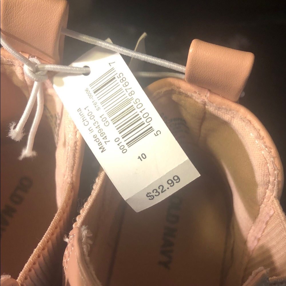 Old Navy kids size 10 (4)pr brand new shoes - Picture 6 of 8